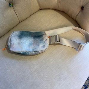 LuLulemon everywhere belt bag